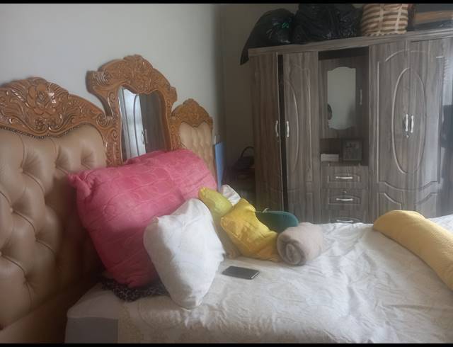 2 BEDROOM FREEHOLD FOR SALE IN CRYSTAL PARK